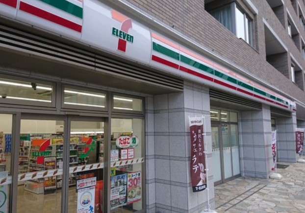 コンビニ　セブンイレブン 川崎百合ヶ丘駅前店（コンビニ）まで1152m