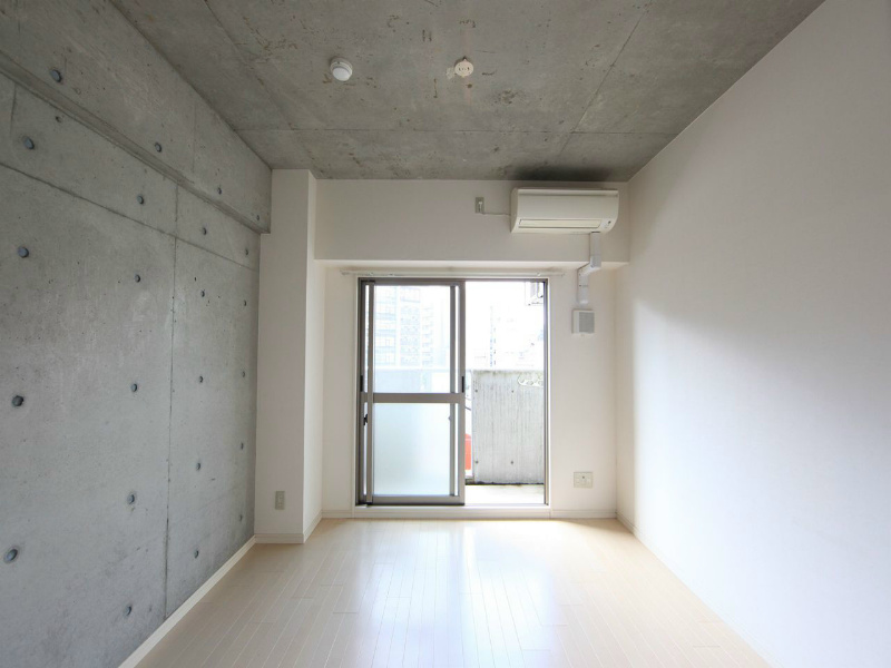 バルコニー　洋室7帖　クローゼット（収納充実してます）