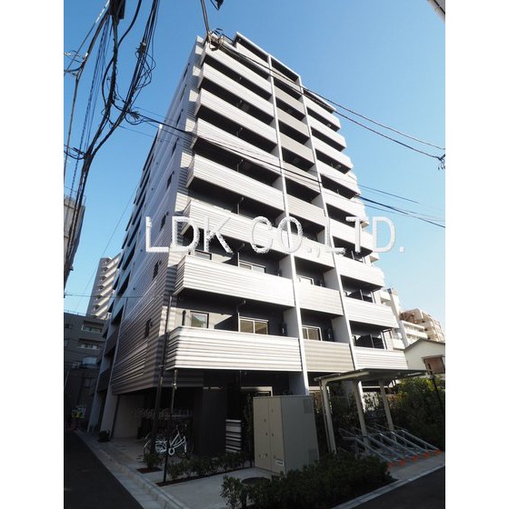 建物外観　ブラックでシックな外観