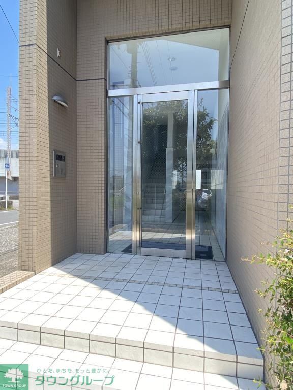 エントランス　お問合せはタウンハウジングまで！※現地待合わせ相談可能