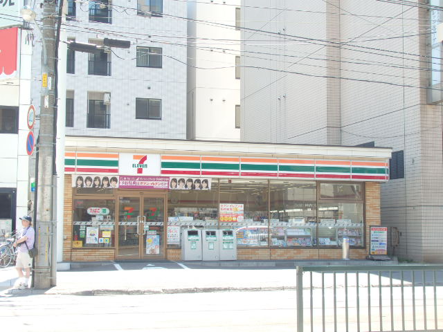 コンビニ　セブンイレブン（コンビニ）まで198m