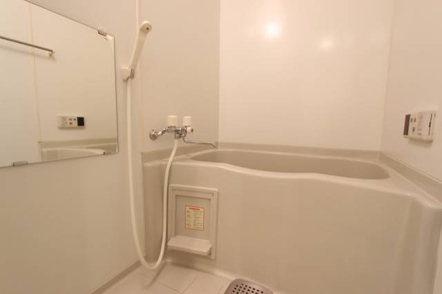 バス・シャワールーム　ゆったりバスルーム