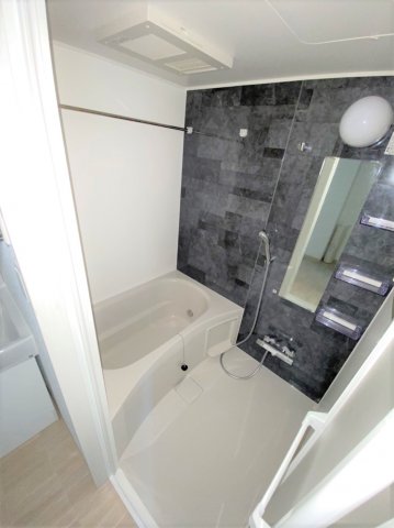 バス・シャワールーム　ゆったり過ごせるお風呂です