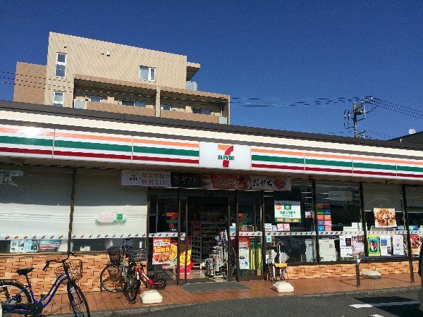 コンビニ　セブン‐イレブン 横浜釜利谷店（コンビニ）まで221m