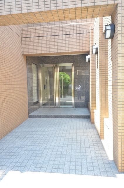 エントランス　エントランス