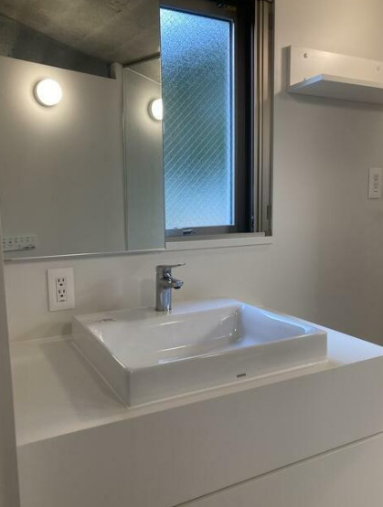 洗面設備　独立洗面台です