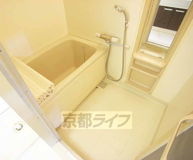 バス・シャワールーム　きれいなお風呂です。