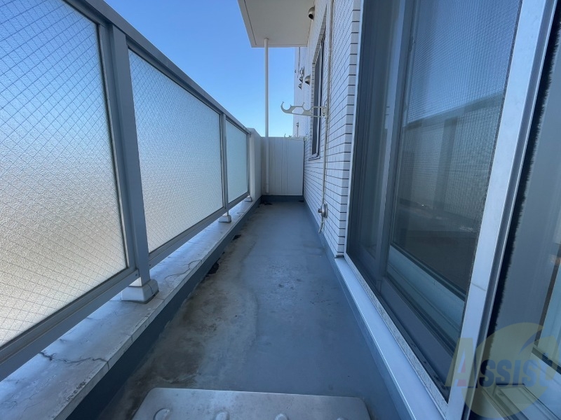 バルコニー　バルコニーです。洗濯物を干したり一息ついたりできますね！