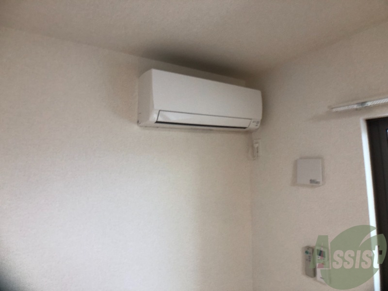 その他設備　ピカピカのエアコンが付いていました。寒暖対策ばっちり。