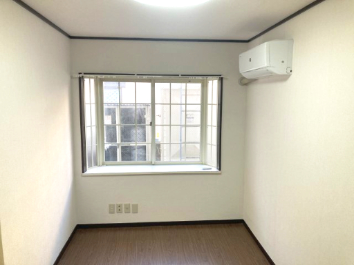 居室・リビング　※写真は別室です