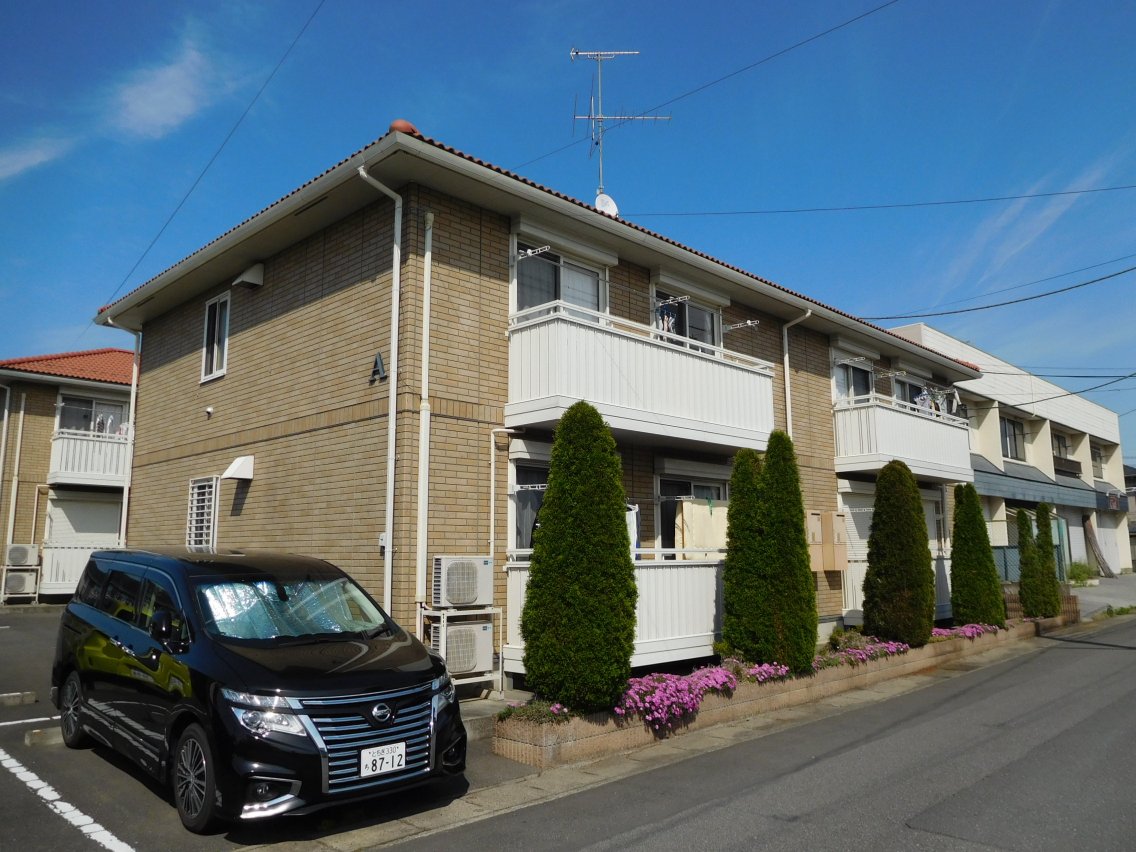 建物外観　インターネット無料　南向きで日当たり良好　角部屋