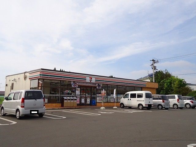 コンビニ　セブンイレブン都農三日月原店（コンビニ）まで750m
