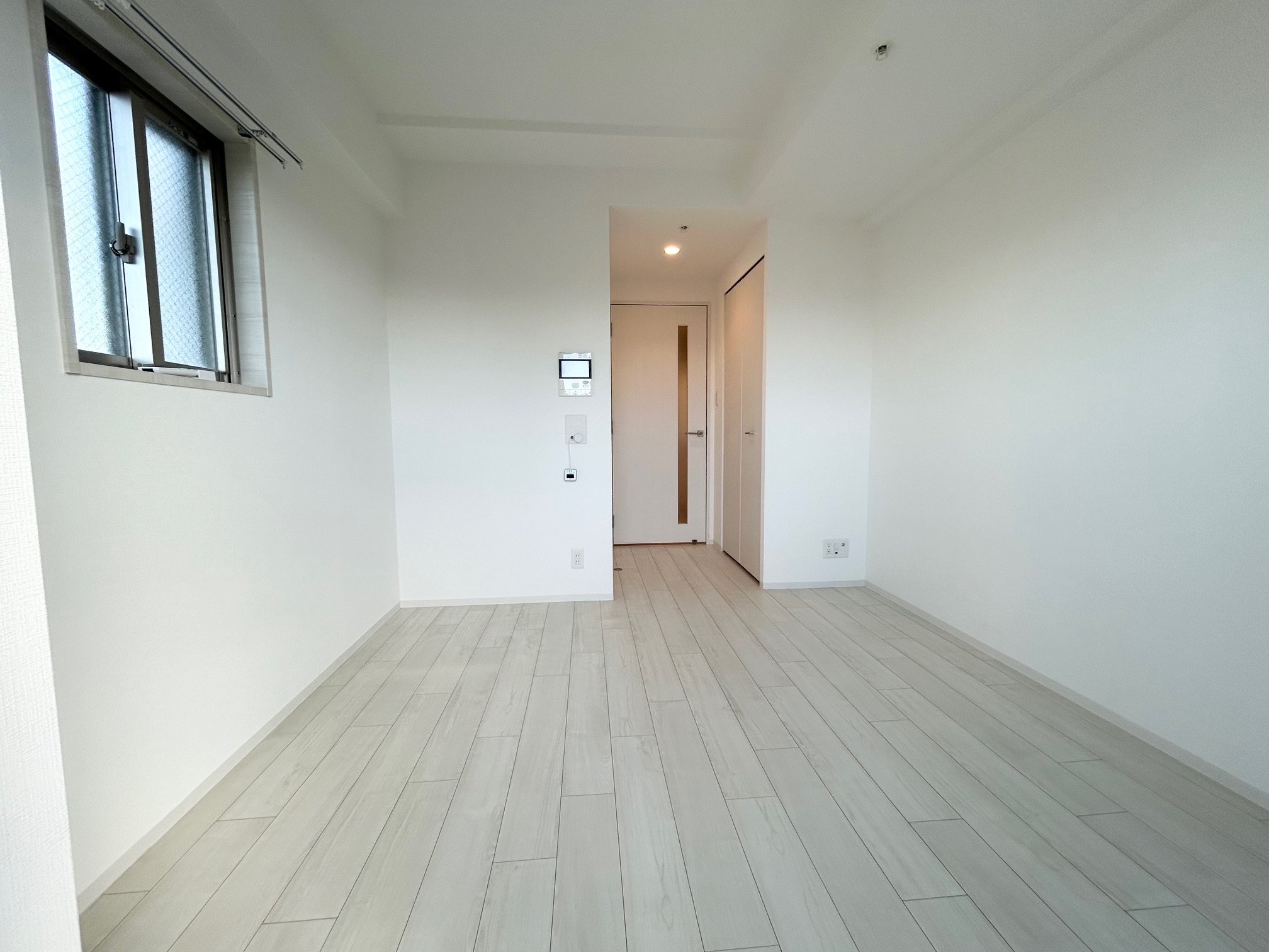 居室・リビング　※写真は同マンションの別室内の写真になります