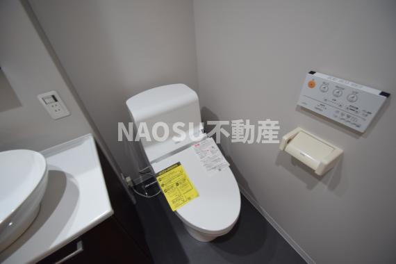 トイレ　落ち着いたトイレです