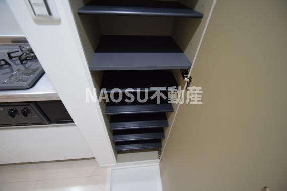 収納　たっぷりとした収納スペースです