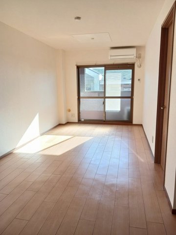 居室・リビング　居間です