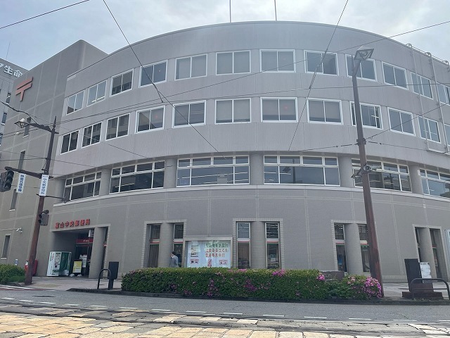 郵便局　富山中央郵便局（郵便局）まで500m