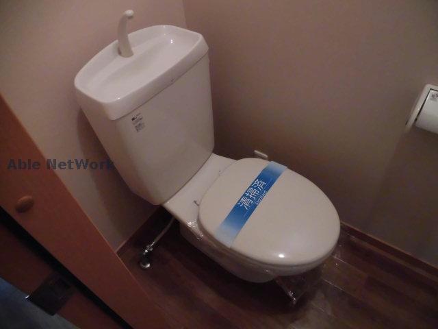 トイレ　※参考写真　同型タイプ