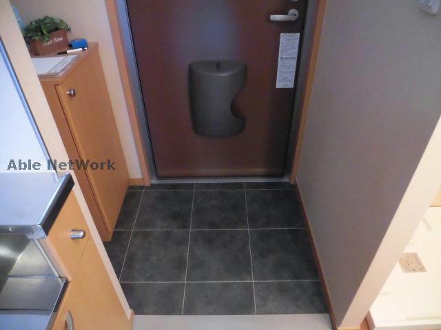 玄関　※参考写真　同型タイプ