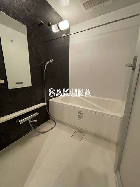 バス・シャワールーム　雨の日にも安心の浴室乾燥機付き♪