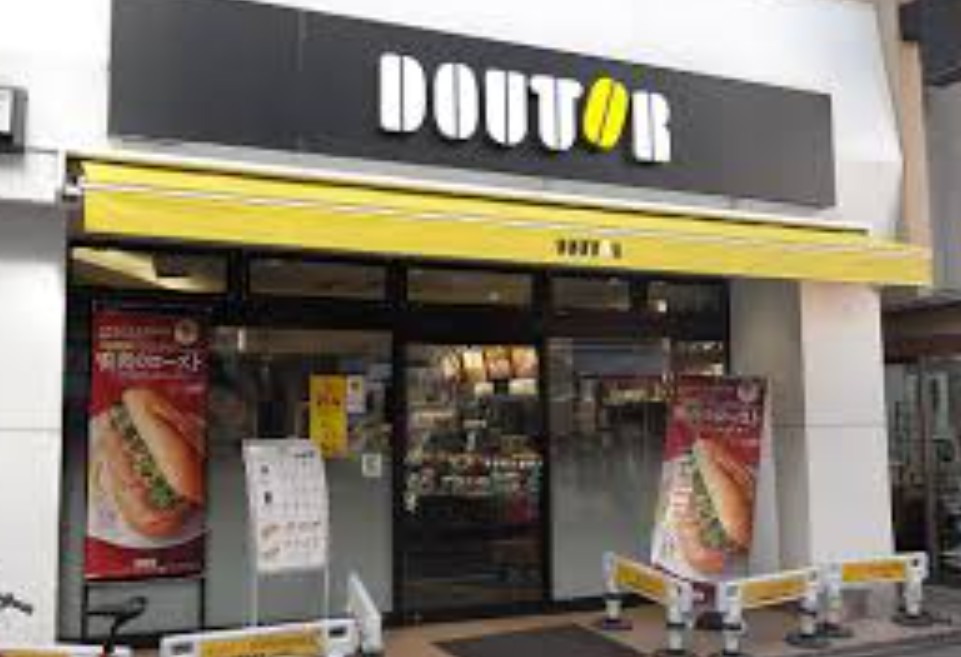 飲食店　ドトールコーヒーショップ学芸大学店（飲食店）まで383m