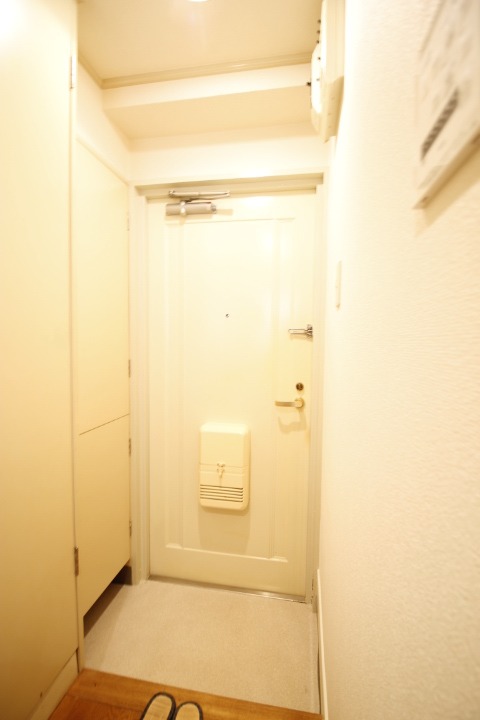 玄関　※他部屋参考写真