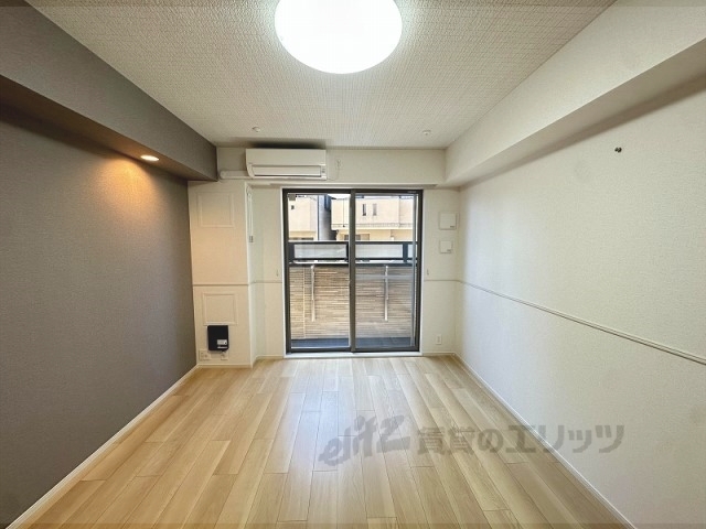 居室・リビング　洋室