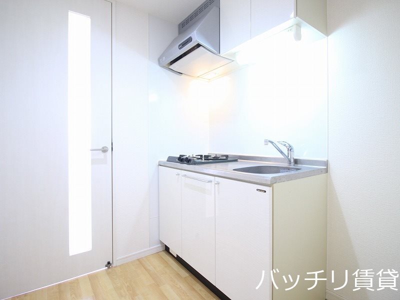 キッチン　別号室の画像。現況を優先します。