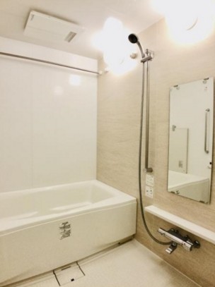 バス・シャワールーム　別部屋参考写真