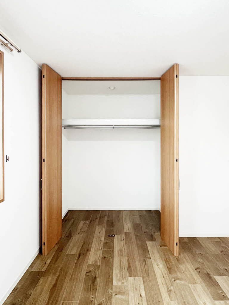 収納　クローゼットです。様々な衣類を収納可能です。