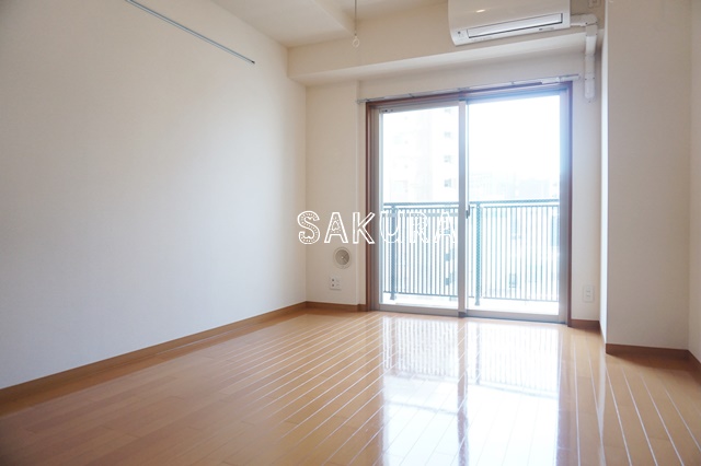 居室・リビング　開放感のあるゆったりとしたお部屋です♪
