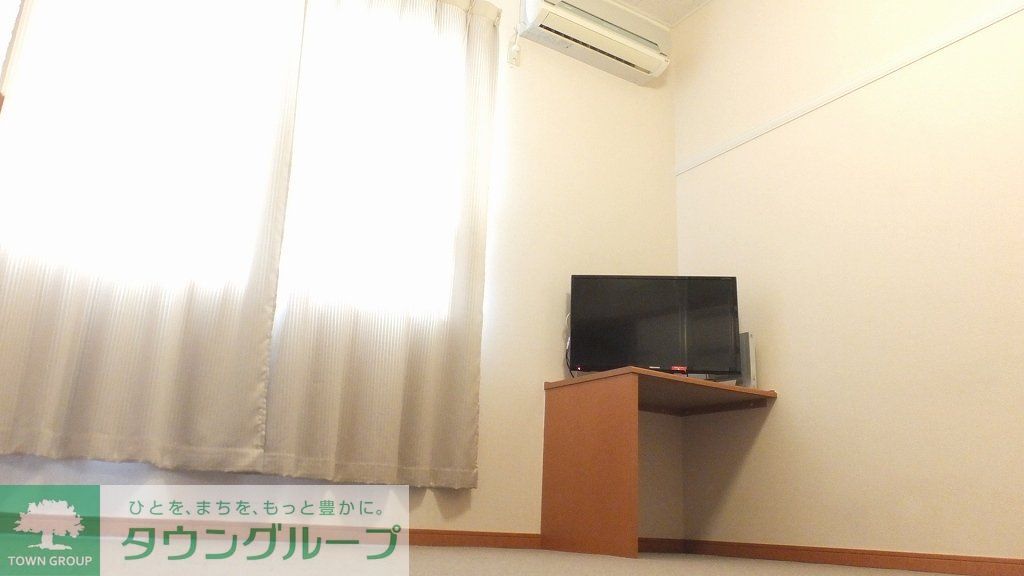 居室・リビング　2Fの床面は、カーペット敷き