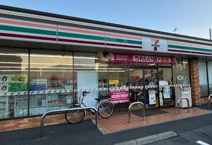 コンビニ　セブンイレブン川崎境町店（コンビニ）まで879m