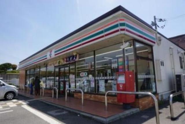 コンビニ　セブンイレブン天理インター店（コンビニ）まで881m
