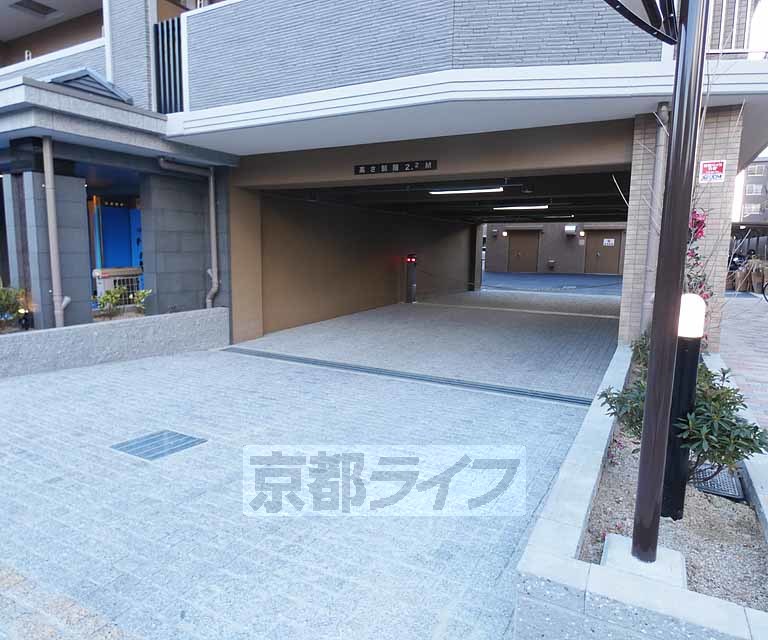 駐車場　駐車スペースです。