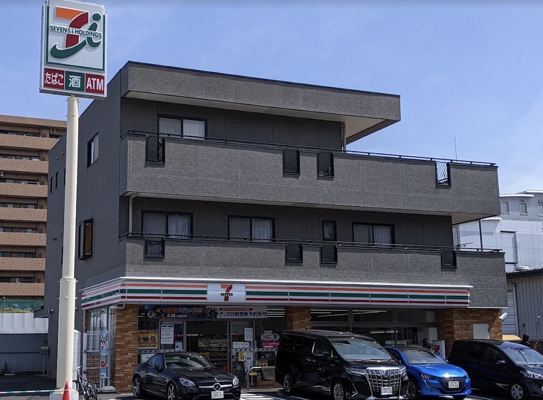 コンビニ　セブンイレブン江東枝川店（コンビニ）まで277m