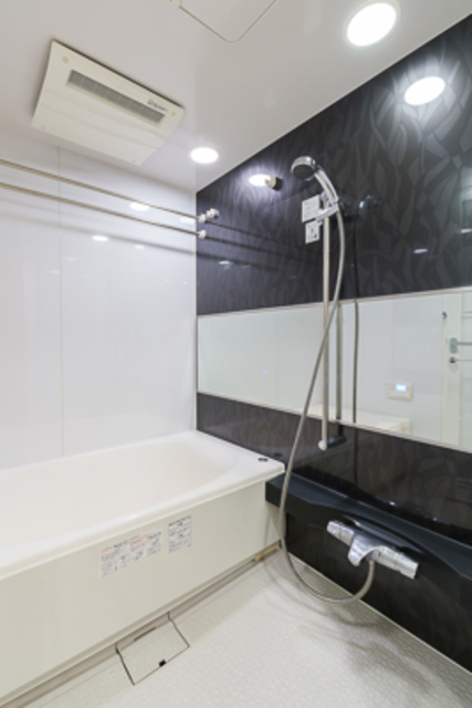 バス・シャワールーム　※写真は同タイプ住戸です。