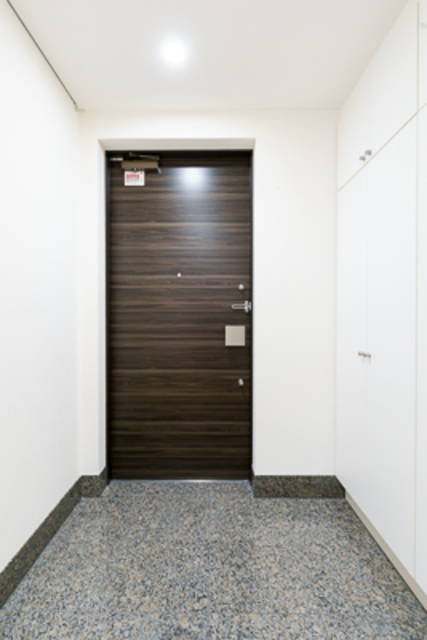 玄関　※写真は同タイプ住戸です。