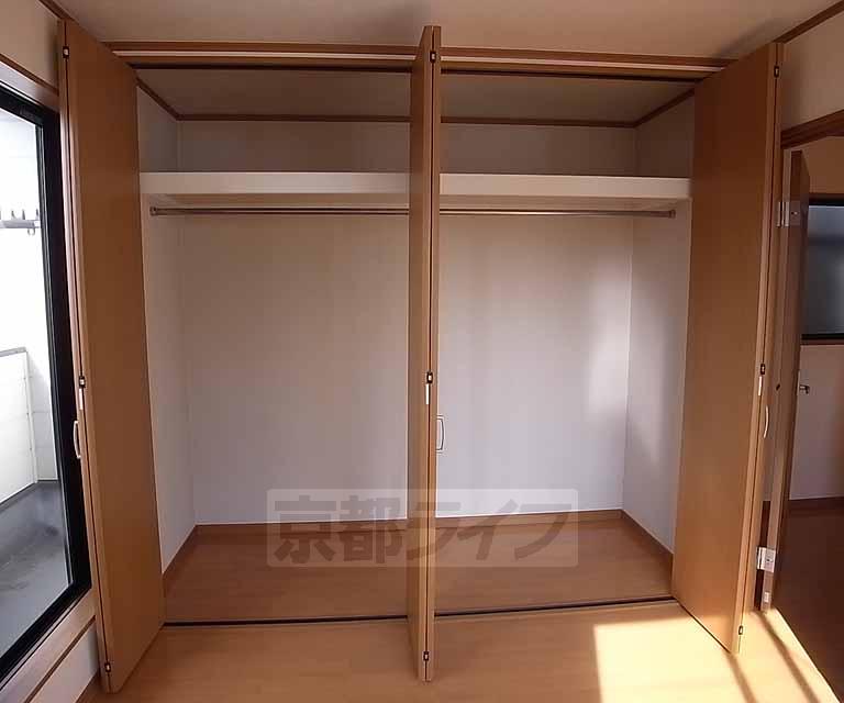収納　４．５帖の洋室の収納です。