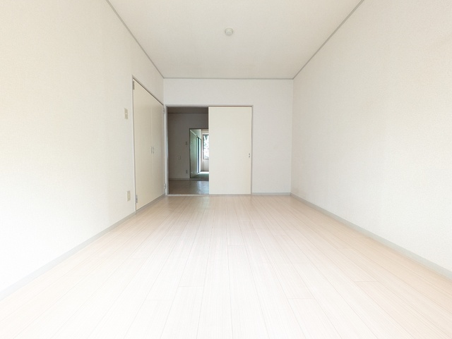 その他部屋・スペース　洋室６帖