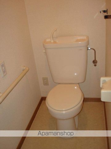ＪＲ中央線 甲府駅 徒歩13分 7階建 築28年のトイレ写真