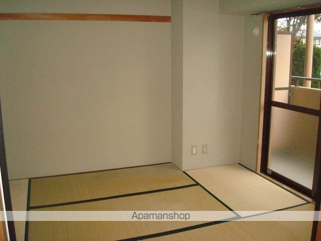 ＪＲ中央線 甲府駅 徒歩13分 7階建 築28年の内装写真