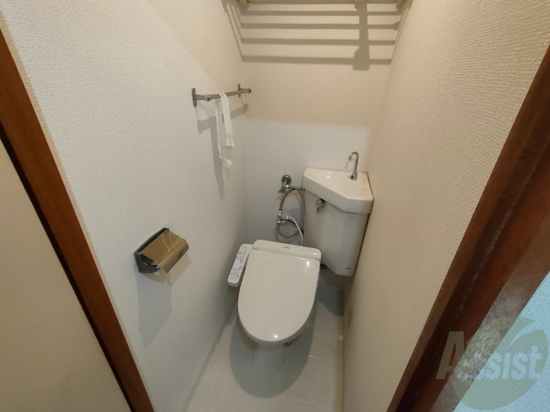トイレ　トイレです。ウォシュレット付を探している方、おすすめです。