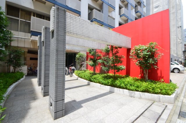 エントランス　建物の内部です