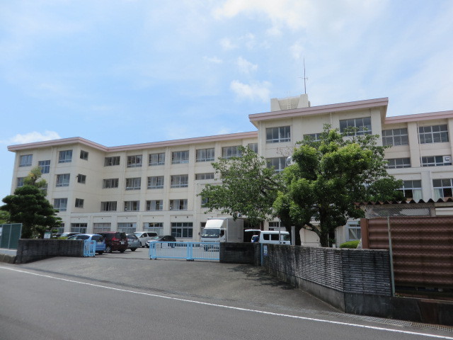 小学校　高洲南小学校（小学校）まで480m