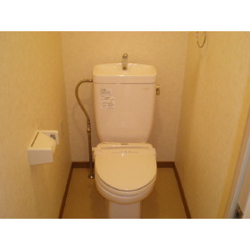 トイレ　※別部屋の参考写真になります。