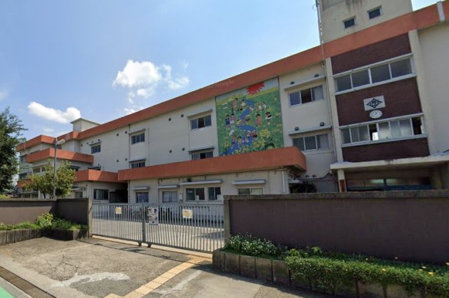 小学校　豊中市立豊島西小学校（小学校）まで372m