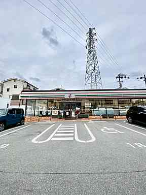 コンビニ　セブン‐イレブン守口藤田町４丁目店（コンビニ）まで75m