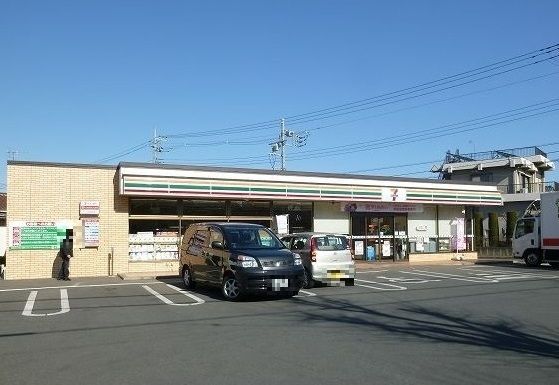 コンビニ　セブンイレブン清瀬元町２丁目（コンビニ）まで700m