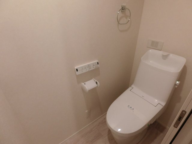 バルコニー　他のお部屋の参考写真となります。